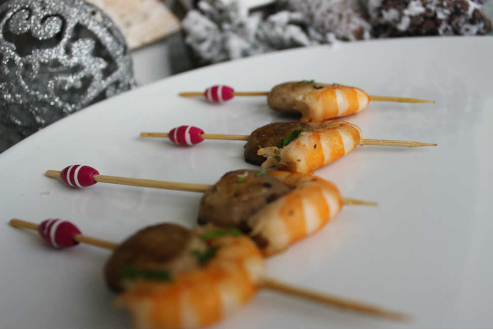 Brocheta de langostino y champiñón a la plancha| Recetas saludables de el Chef-Tamayo. El Plan de Tu Vida Brochetas de champiñón y langostino a la plancha