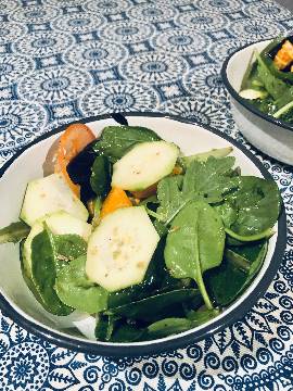 Ensalada de brotes tiernos y calabacín | Recetas saludables de el Chef Tamayo. El Plan de Tu Vida Ensalada de brotes tiernos y calabacín