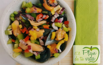 Mejillones con vinagreta de lima y pimientos | Nutricionista en Sevila MEJILLONES VINAGRETA PIMIENTOS