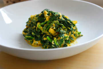 Revuelto de brotes de espinacas