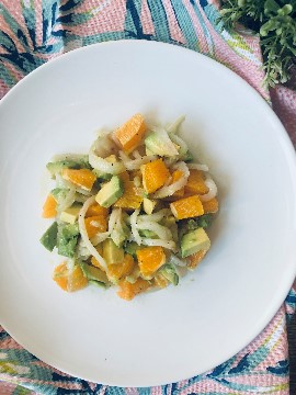 ensalada de aguacate con naranja y bacalao